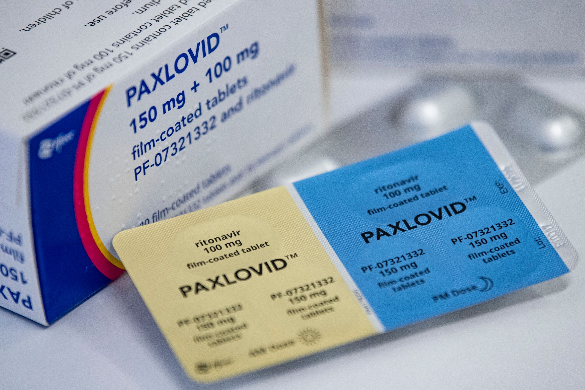Paxlovid hat in Studien eine hohe Wirksamkeit gegen schwere Covid-19-Verläufe gezeigt. Als Gamechanger der Pandemie wird es dennoch nicht gesehen.