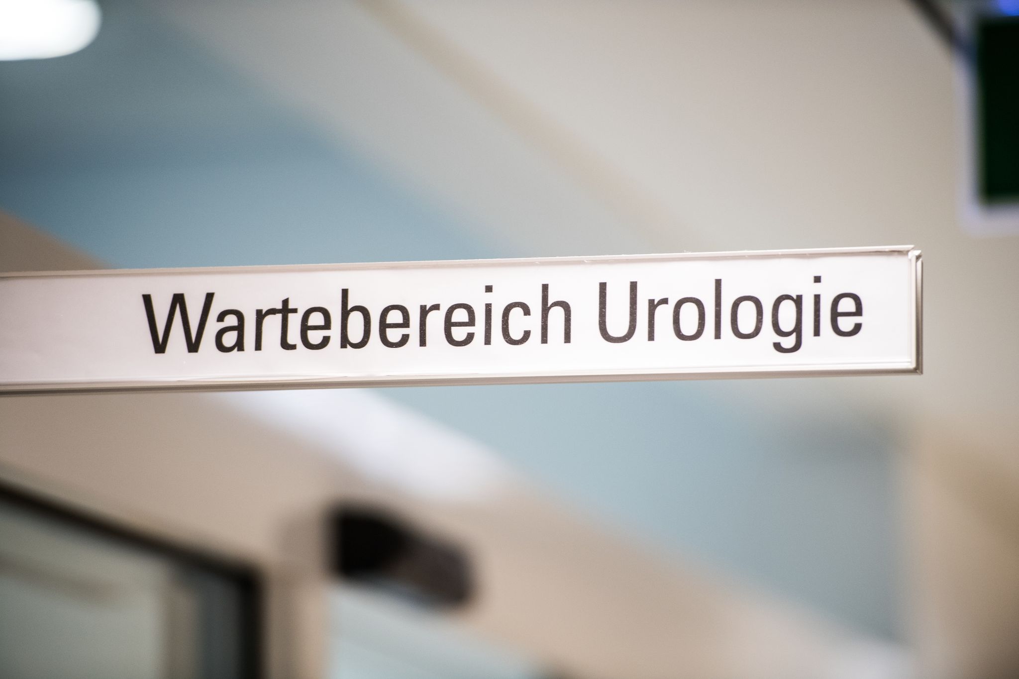 In Deutschland ist die Zahl stationärer Hodenkrebsbehandlungen weiter gesunken.