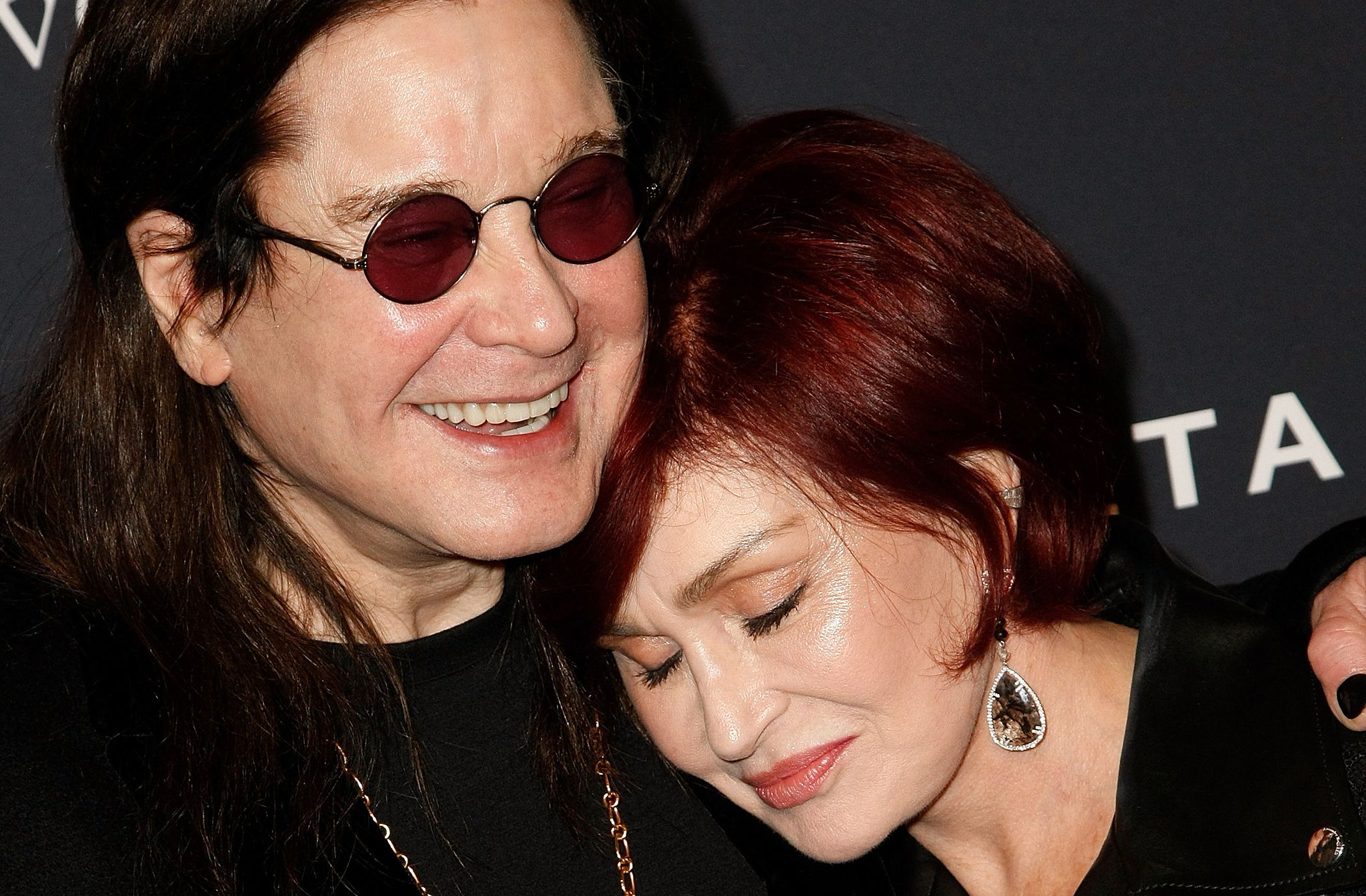 Ozzy Osbourne und seine Frau Sharon Osbourne auf einer Aufnahme aus dem Jahr 2020.
