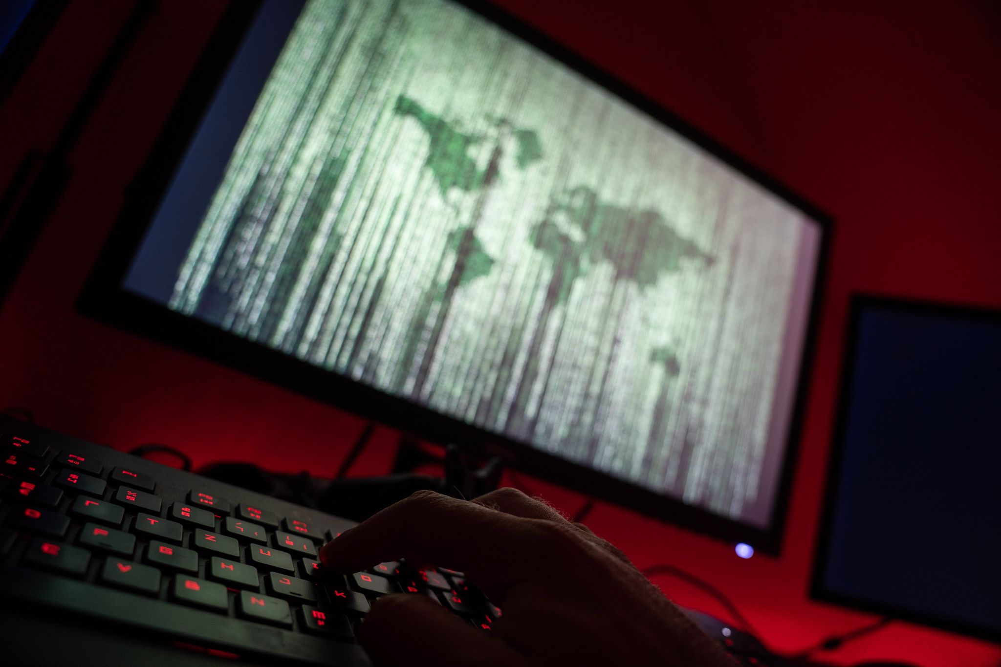 Einer Untersuchung zufolge wurden 58 Prozent der deutschen Firmen im vergangenen Jahr ein- oder mehrmals von Hackern angegriffen