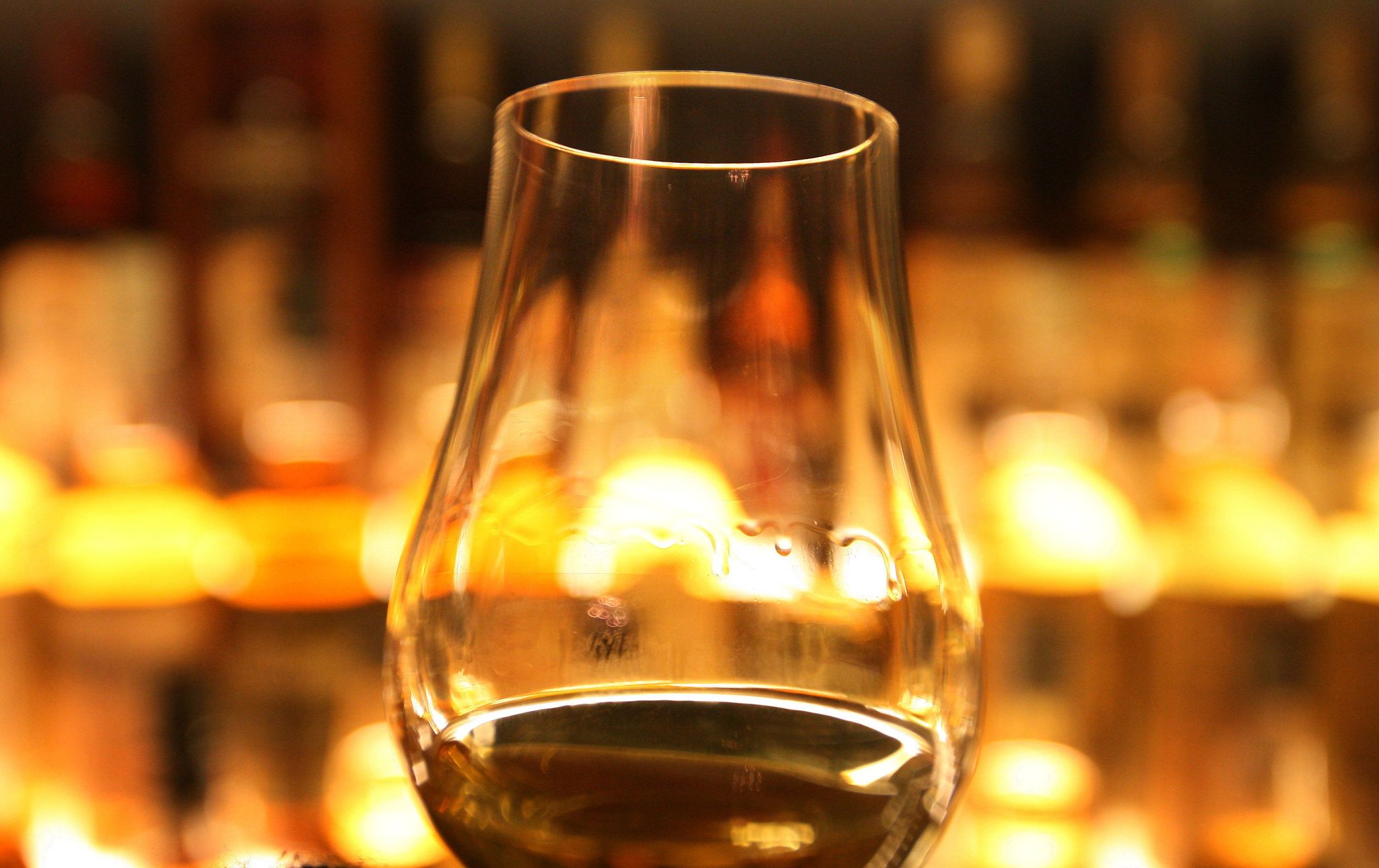 Ein Whisky-Club aus Schottland hat einen Rekord aufgestellt - und zwar online.
