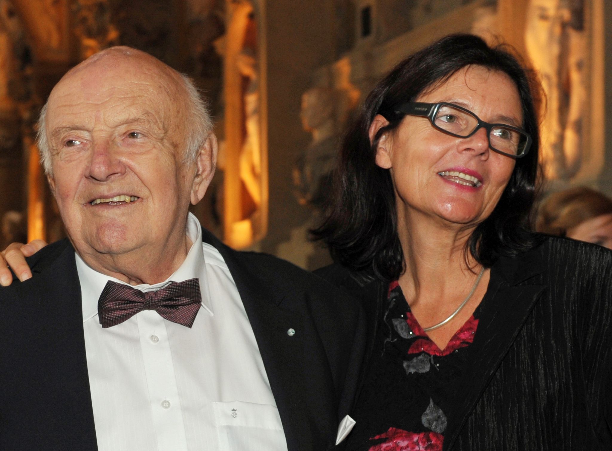 Der Schriftsteller Otfried Preußler mit seiner Tochter Susanne im Jahr 2010.