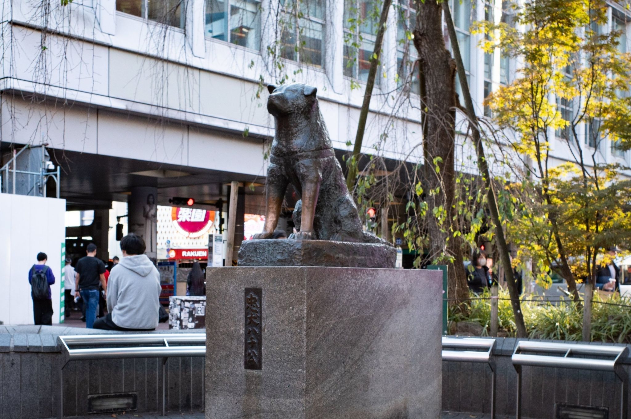 Die Hachiko-Statue am Bahnhof Shibuya in Japans Hauptstadt Tokio.