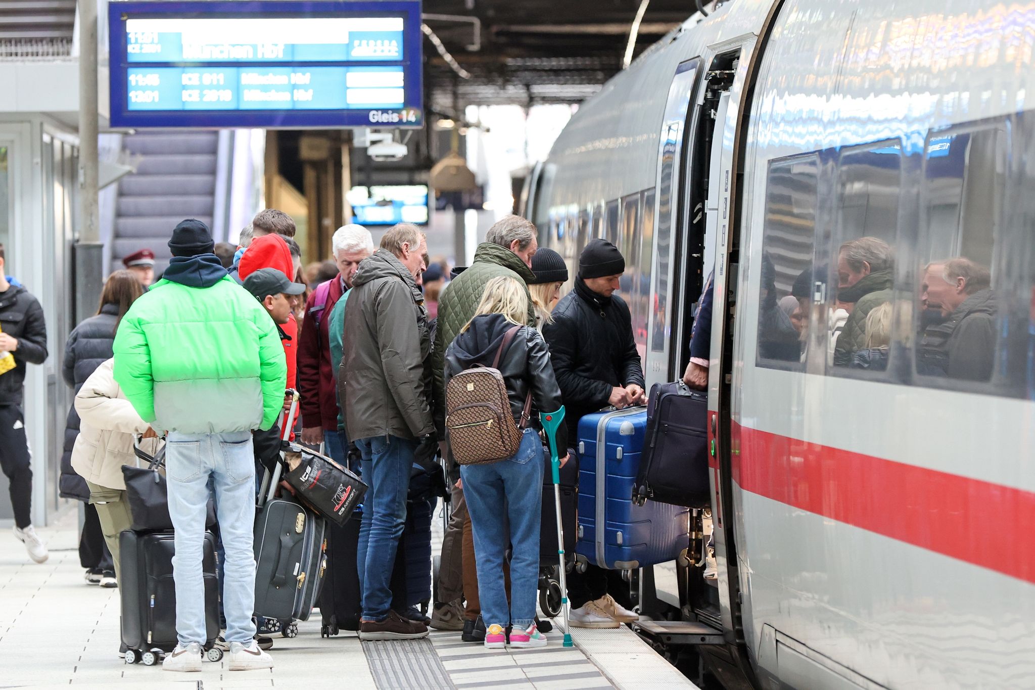 Der Bahnverkehr in Deutschland läuft nach dem Warnstreik der GDL wieder weitgehend rund.