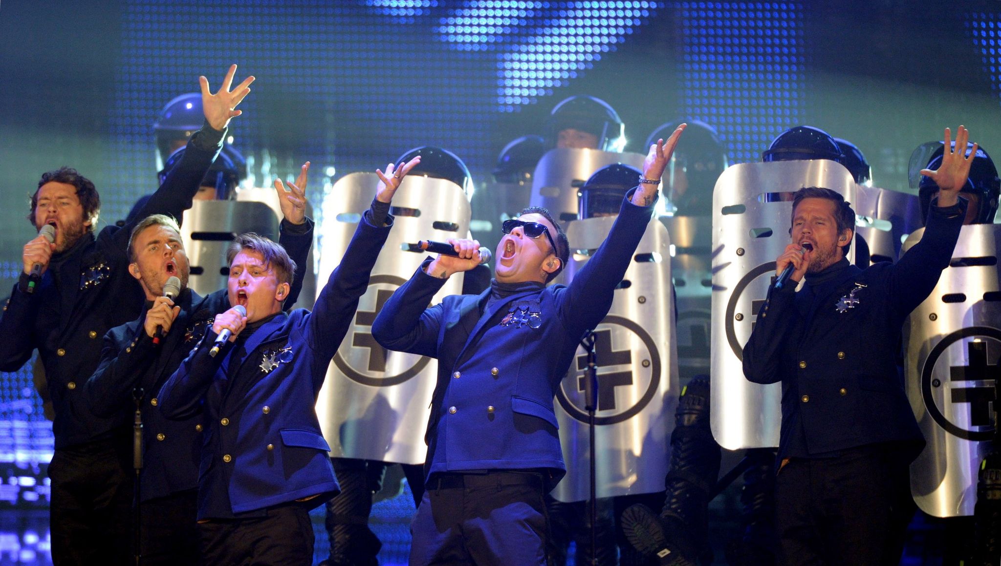 Howard Donald (l-r), Gary Barlow, Mark Owen, Robbie Williams und Jason Orange feierten 2010 ein Comeback.