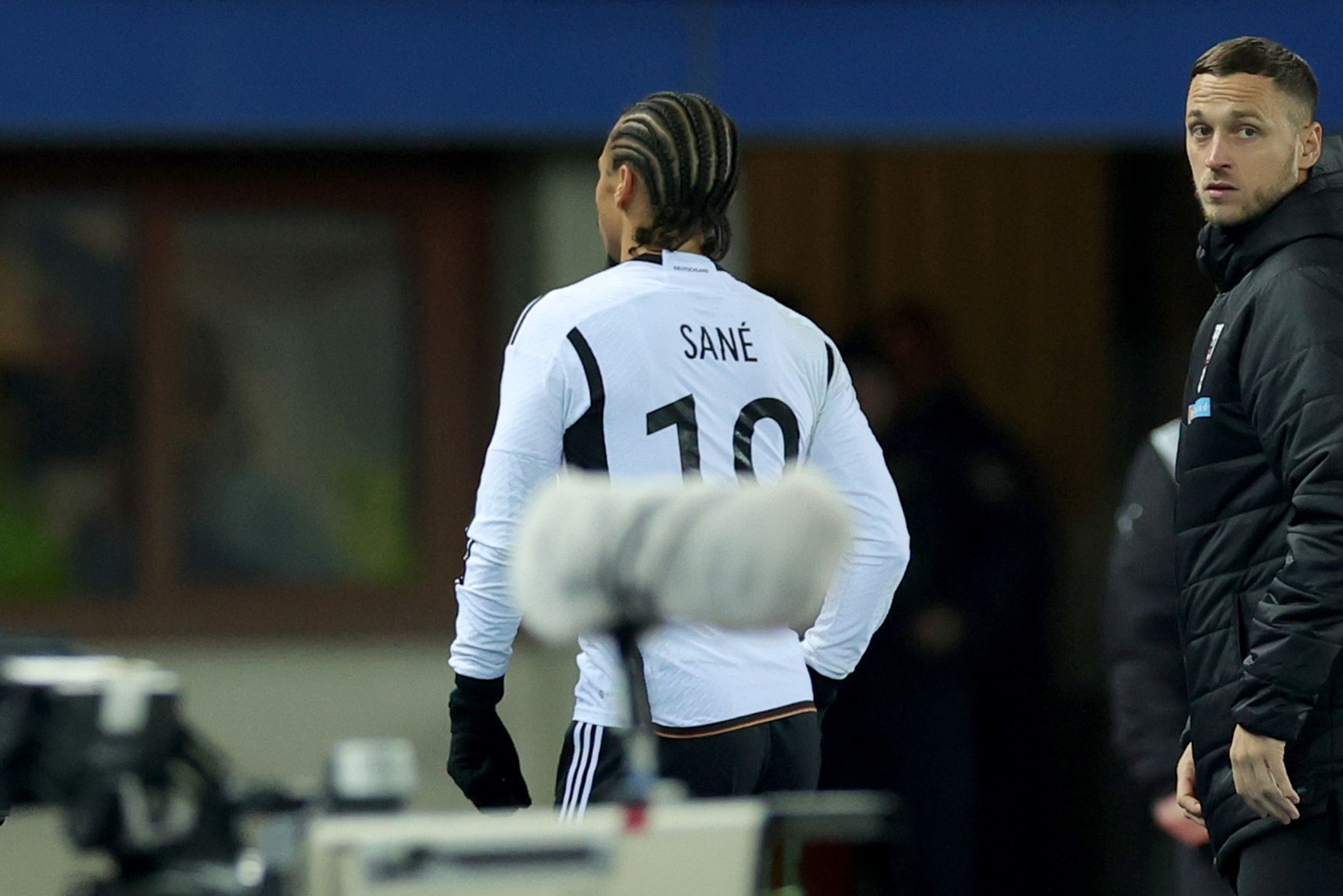 Hatte sich im Testspiel gegen Österreich nicht im Griff und sah die Rote Karte: Leroy Sané.