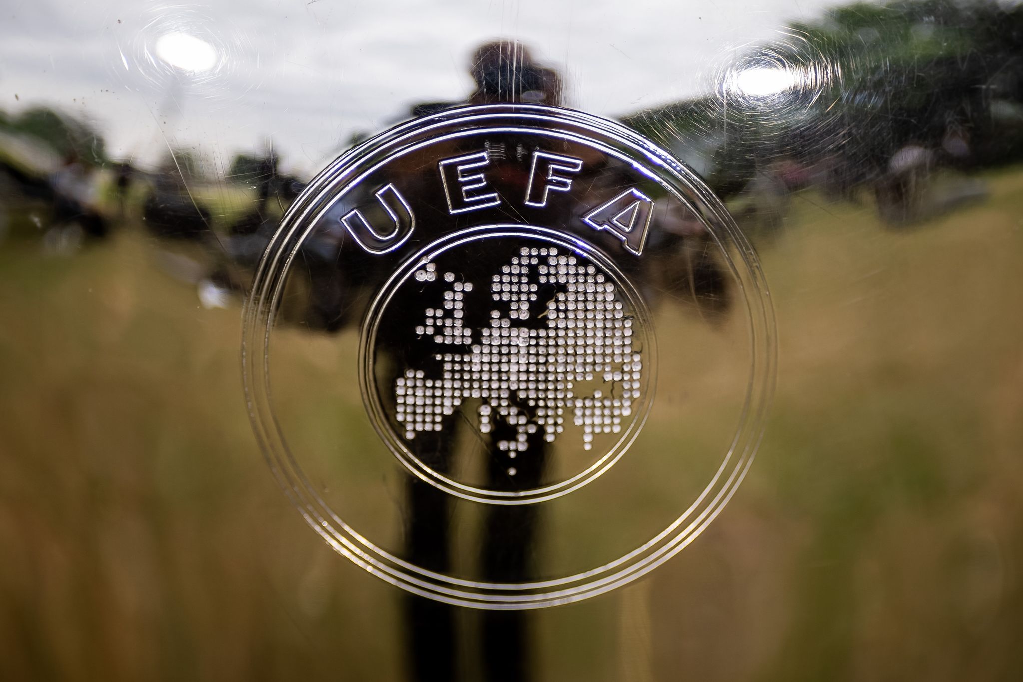 Im Streit um die Gründung einer Super League hat die UEFA vor dem EuGH eine Niederlage erlitten.