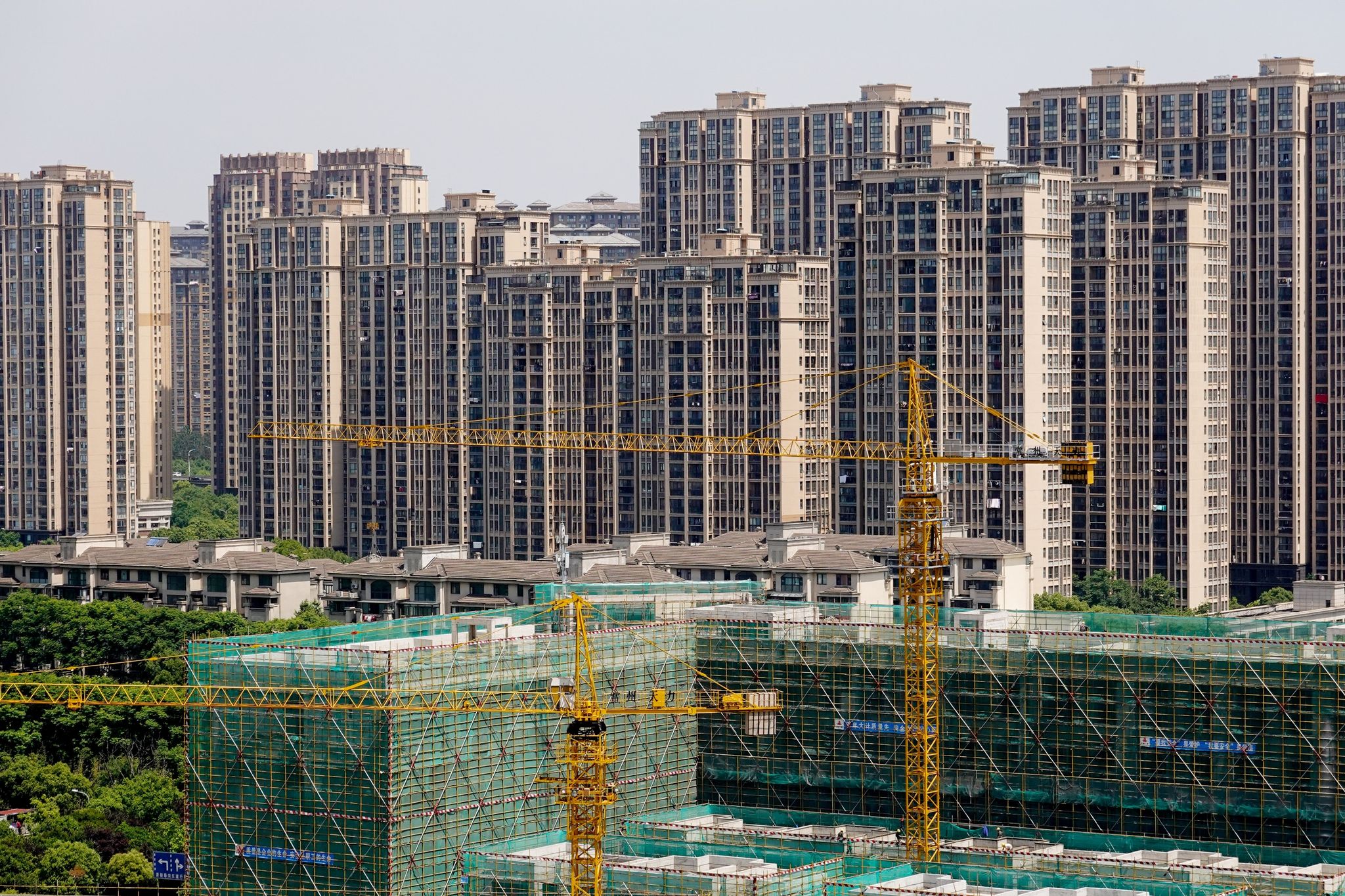 Die Turbulenzen bei den großen Immobilienentwicklern in China, die ihre Schulden nicht mehr bedienen können, sorgen für Verunsicherung.