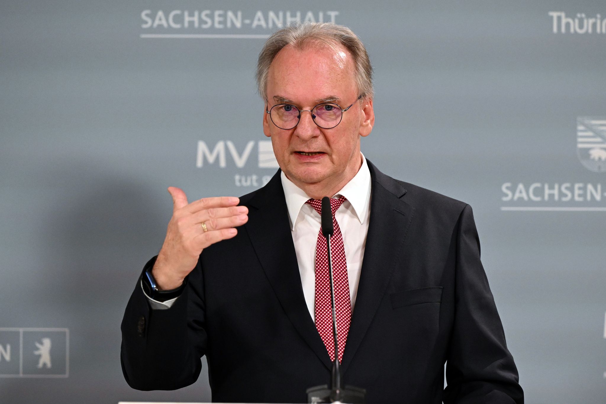 «Es muss jetzt eine Einladung ins Kanzleramt erfolgen», sagt Sachsen-Anhalts Ministerpräsident Reiner Haseloff.