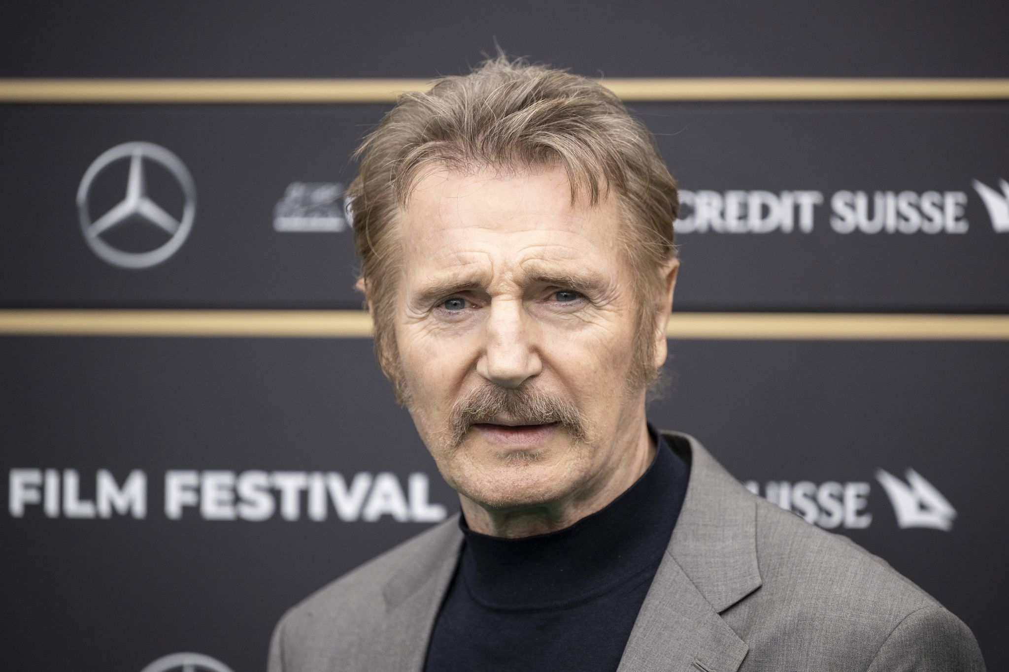 Für mehr als 100 Filme stand Hollywoodstar Liam Neeson schon vor der Kamera. Zurzeit dreht er in einer früheren australischen Goldgräberstadt.
