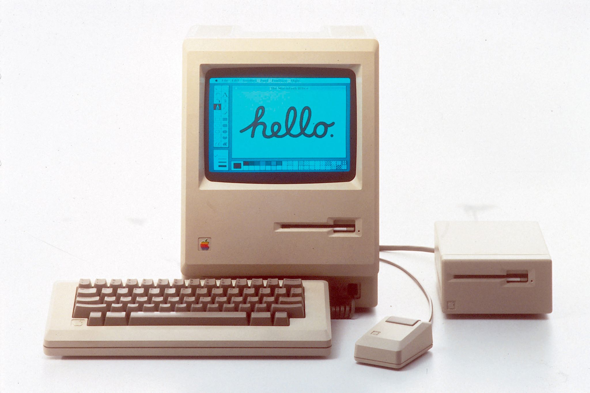 Der erste Mac. Er wurde vor 40 Jahren - am 24. Januar 1984 - von Apple-Mitbegründer Steve Jobs in Cupertino der Öffentlichkeit vorgestellt.