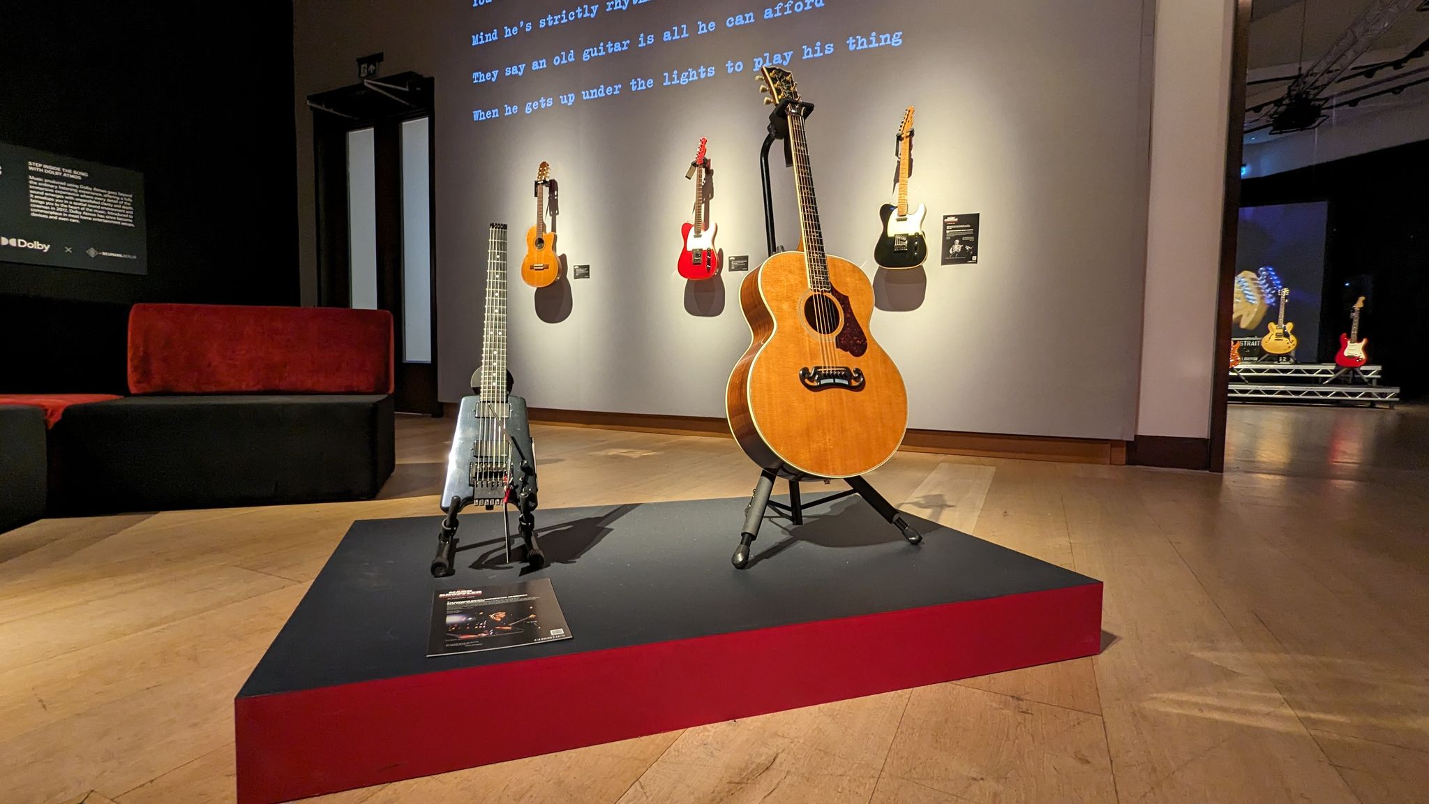 Die Gitarren von Mark Knopfler wurden für mehr als 10 Millionen Euro versteigert.