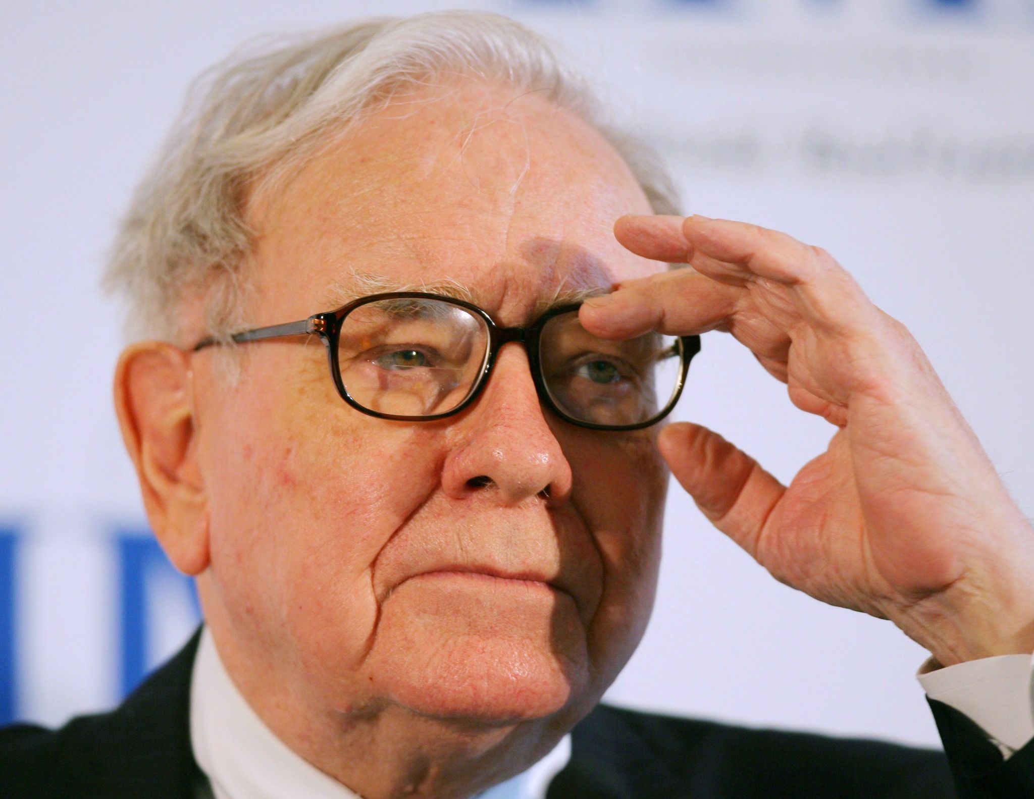 Im Ausland sieht Warren Buffett gar keine passenden Kandidaten für die Geldanlage.